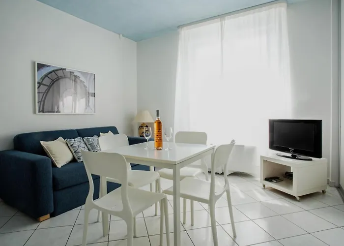 The Martinez House - * זאדאר